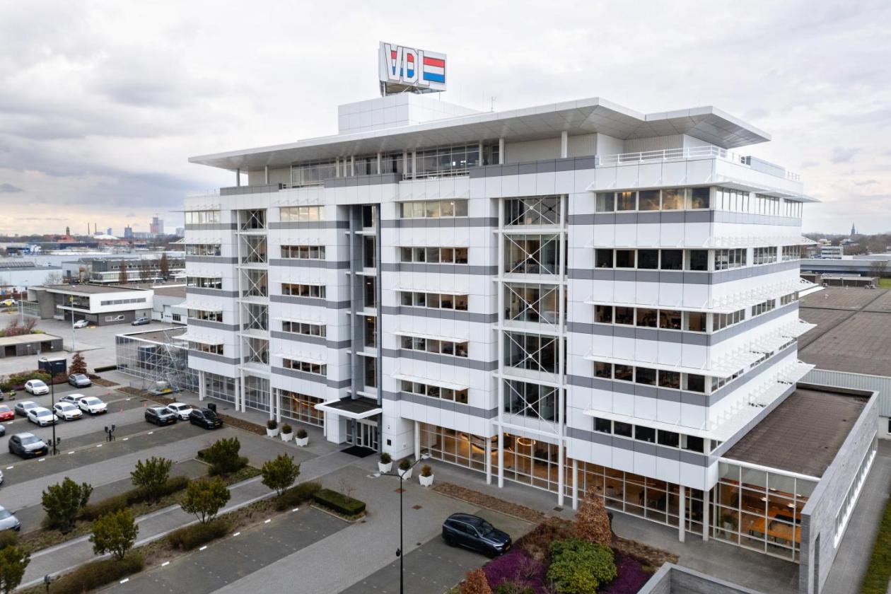 Omzet VDL Groep licht gedaald, resultaat hersteld in 2025